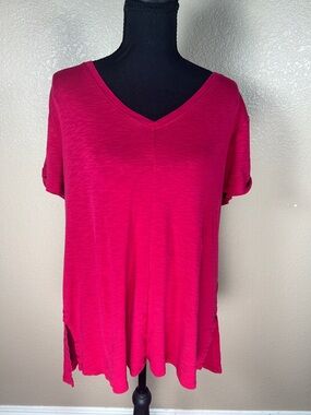 J. Jill Red V-Neck Pima Cotton Tee Size L